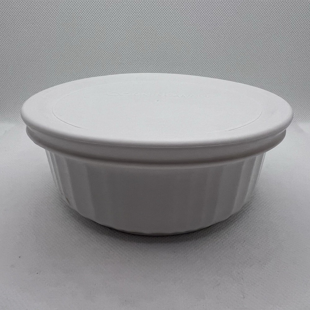 CorningWare French White 16 oz Round Casserole Dish w/ Plastic Storage Lid